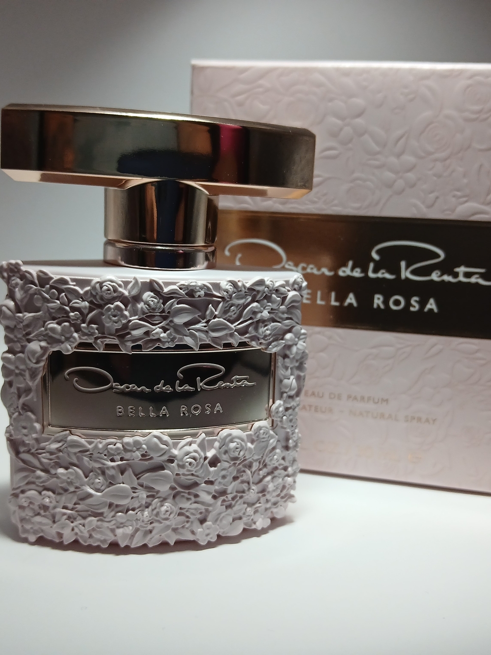 Oscar de la Renta Bella Rosa Eau de Parfum - Pale Pink Floral Bottle